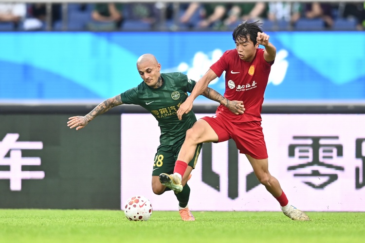 浙江隊回應(yīng)米特里策禁賽 已就李鎮(zhèn)全行為申訴