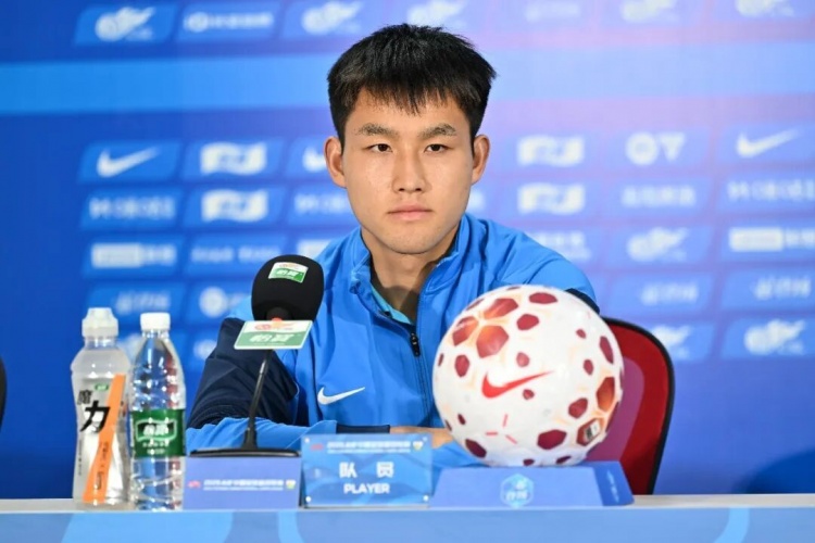 武漢三鎮(zhèn)客戰(zhàn)重慶銅梁龍 莫拉賽前強(qiáng)調(diào)充分備戰(zhàn) 武漢三鎮(zhèn)客戰(zhàn)重慶銅梁龍 莫拉賽前強(qiáng)調(diào)充分備戰(zhàn)