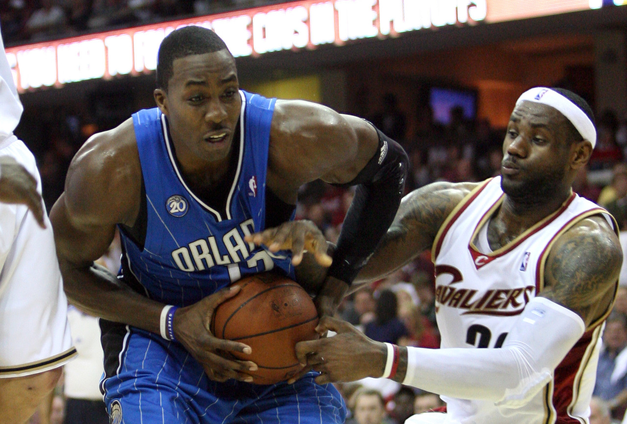 楊毅評(píng)霍華德防守軟肋 下肢力量不足頂防重型中鋒吃虧