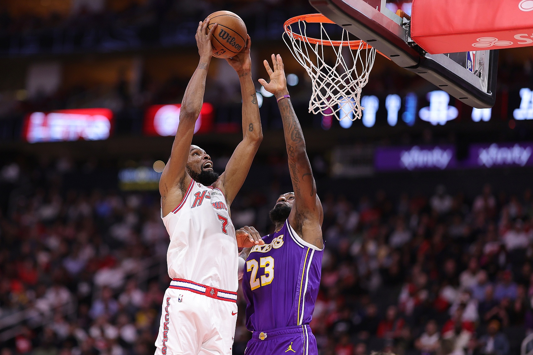 詹杜季后賽交手14場 場均30+成歷史唯一