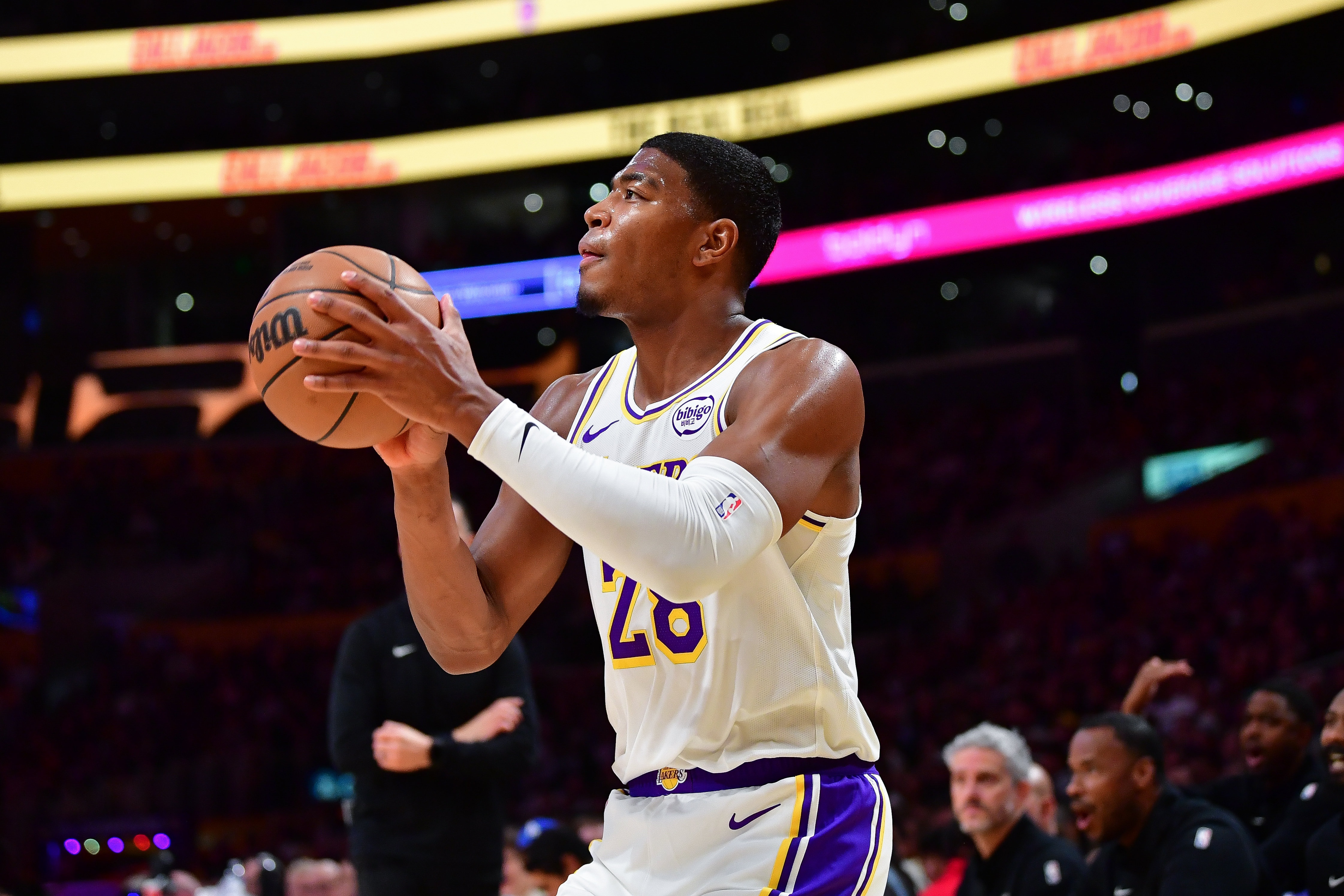 八村塁22+10湖人鎖定第四 休整后首要課題是應(yīng)對(duì)火箭籃板沖擊