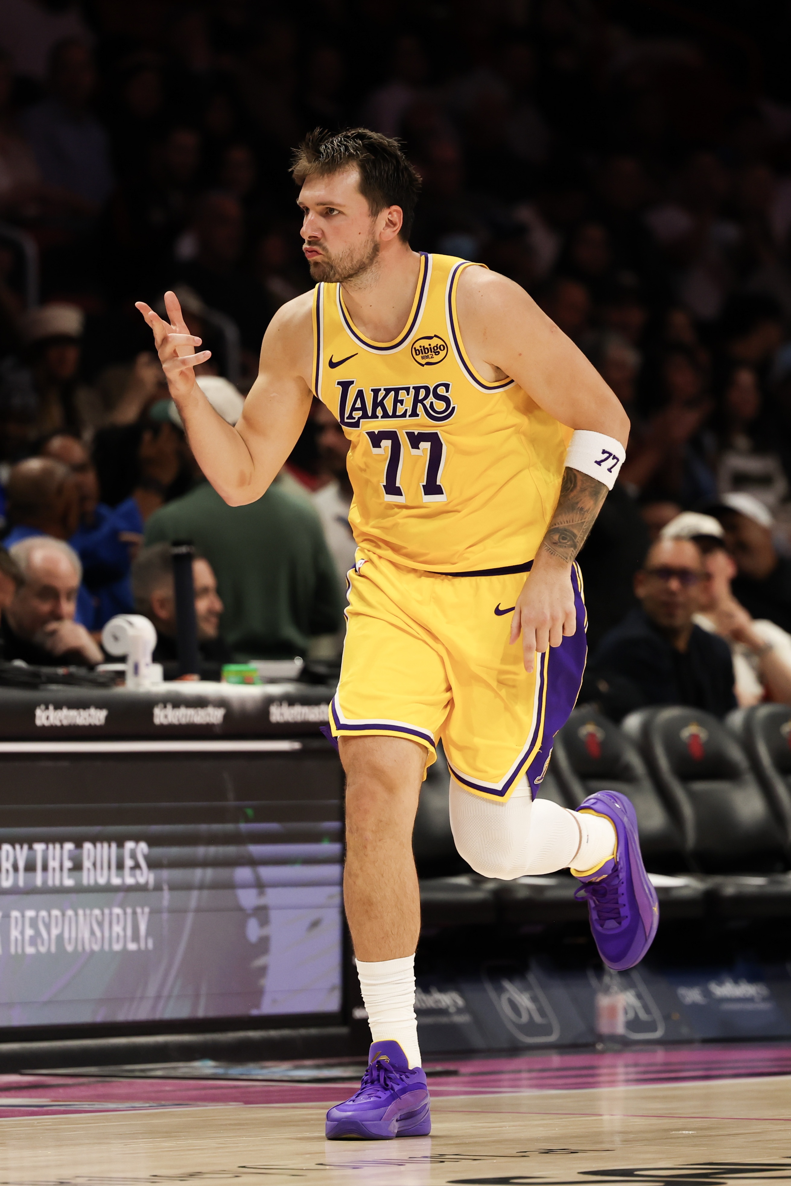 維蒂揭秘科比歐洲治療真相 東契奇細胞療法引關注