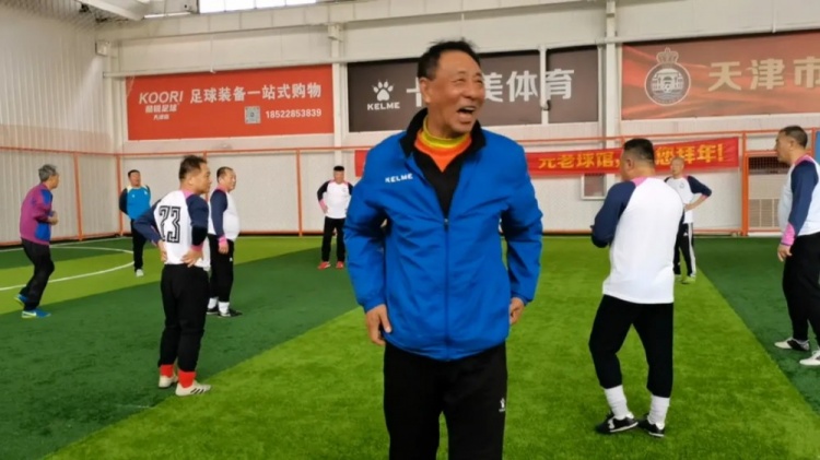 施連志三十年飛踹標簽與最佳狀態(tài)網(wǎng)絡(luò)重生