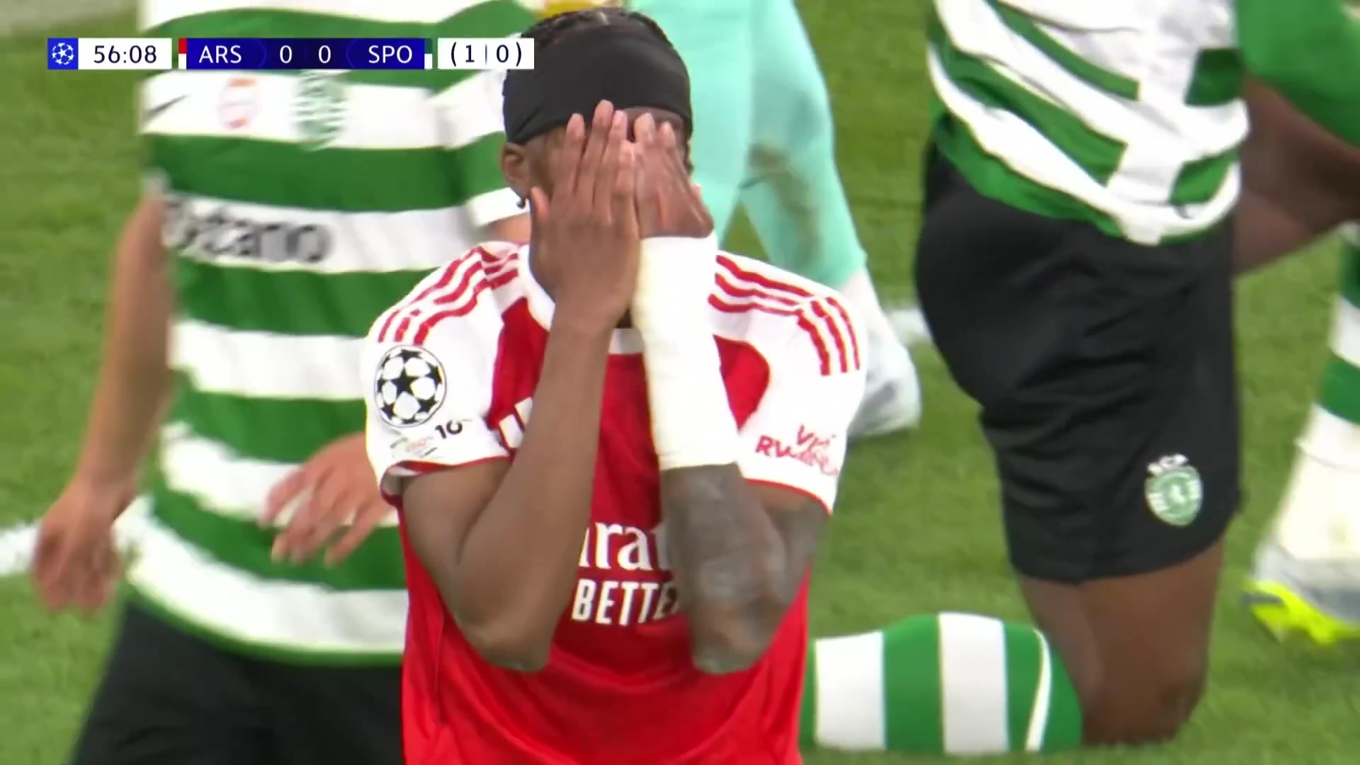 馬杜埃凱內(nèi)切殺入禁區(qū)爆射擊中邊網(wǎng)！場(chǎng)邊阿爾特塔抱頭遺憾！