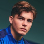 萊奧·卡斯?fàn)柎? style=